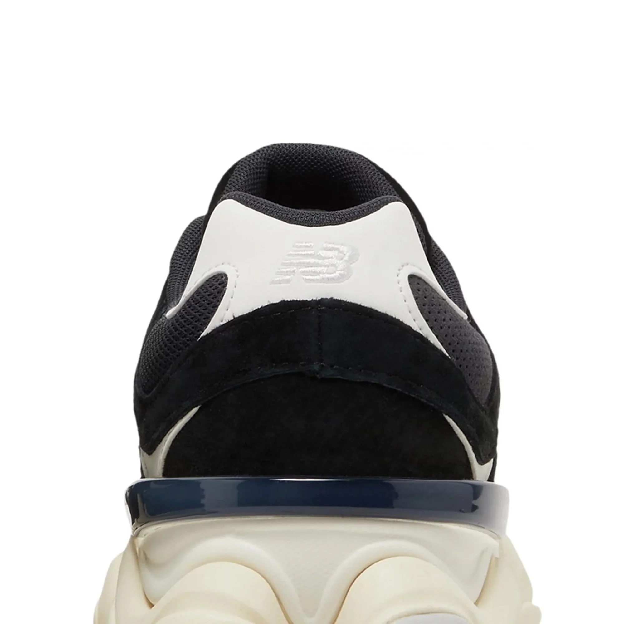 9060 'Black and White' (2023) - Image 5