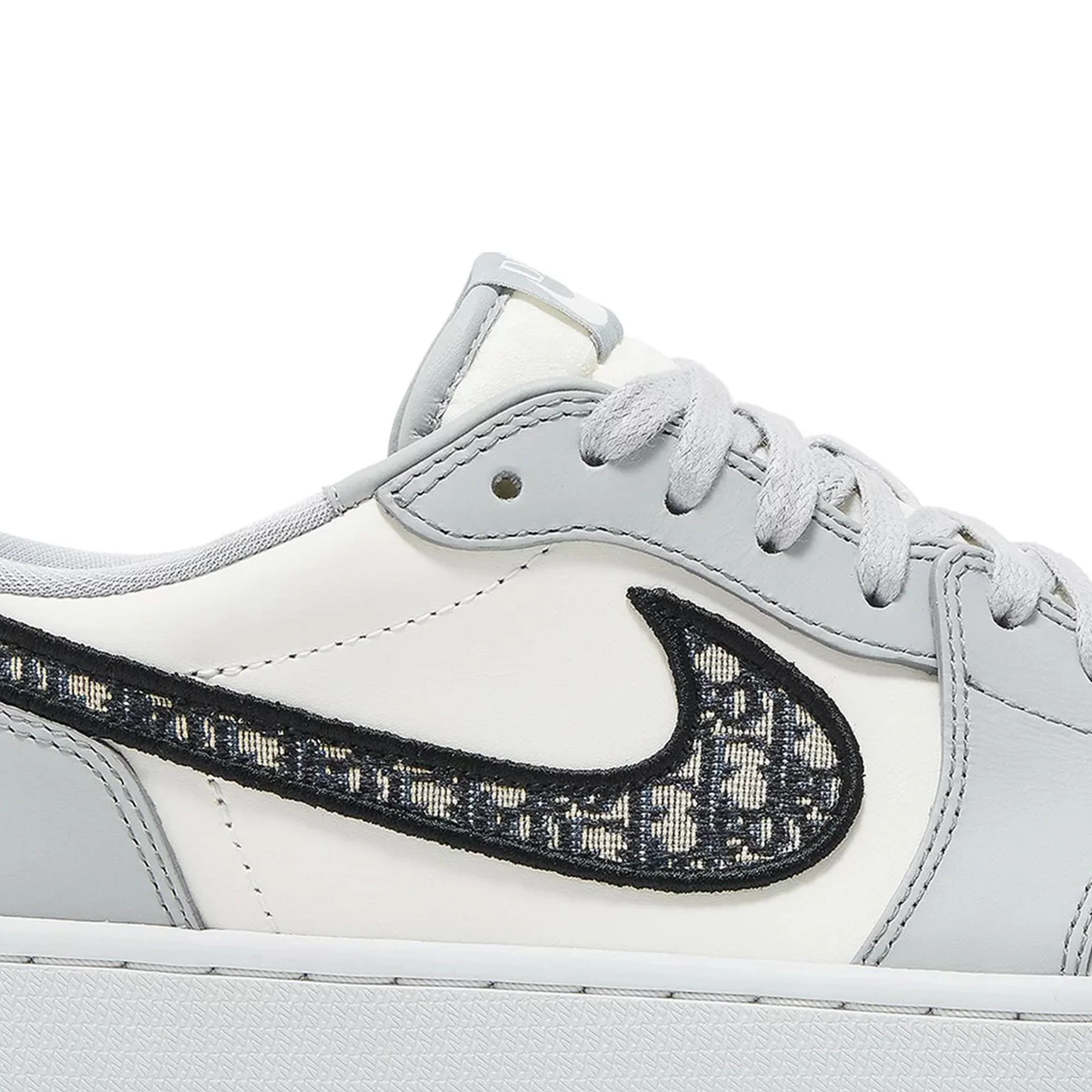 Air Jordan 1 Low x Dior - Image 6
