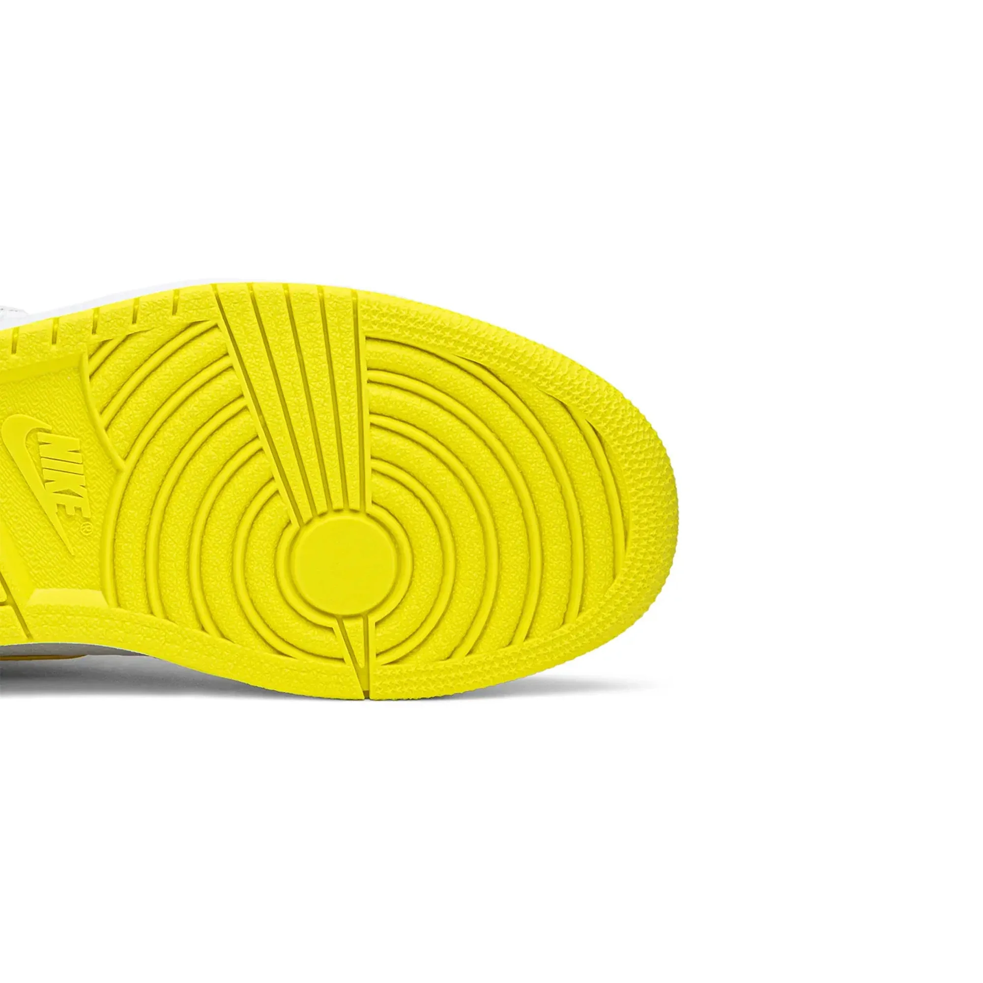 Air Jordan 1 Retro High 'First Class Flight' (2019) - Image 8