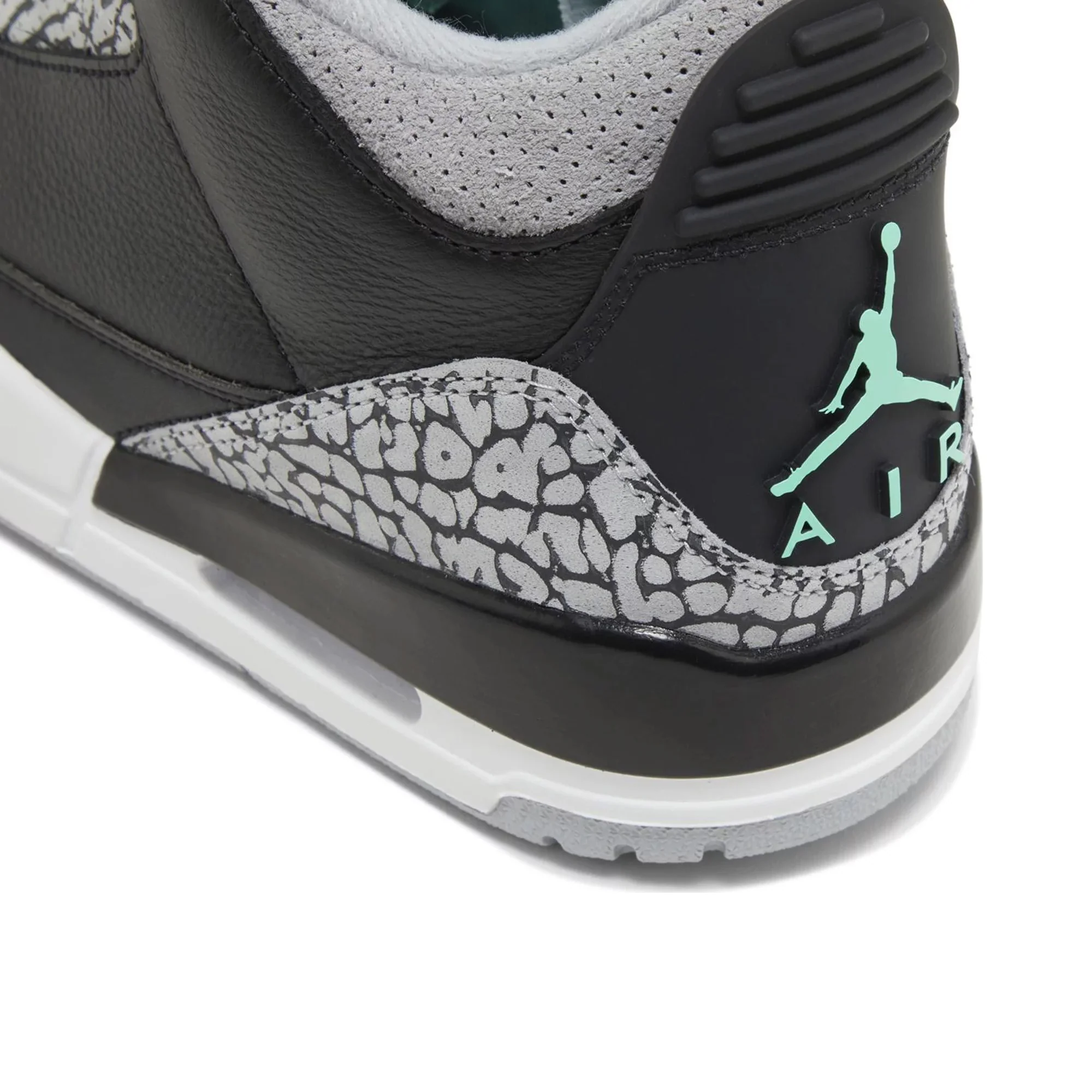 Air Jordan 3 Retro 'Green Glow' (2024) - Image 10