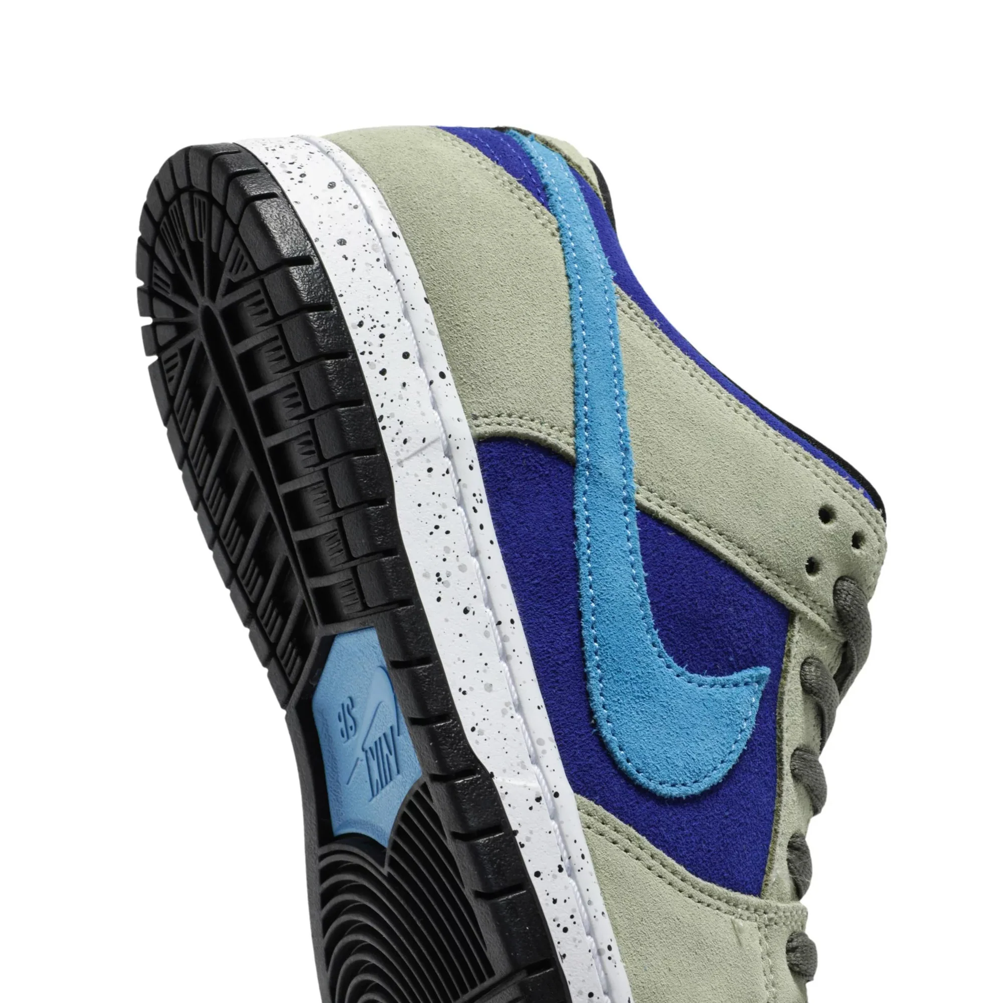 Dunk Low SB x ACG 'Celadon' - Image 8