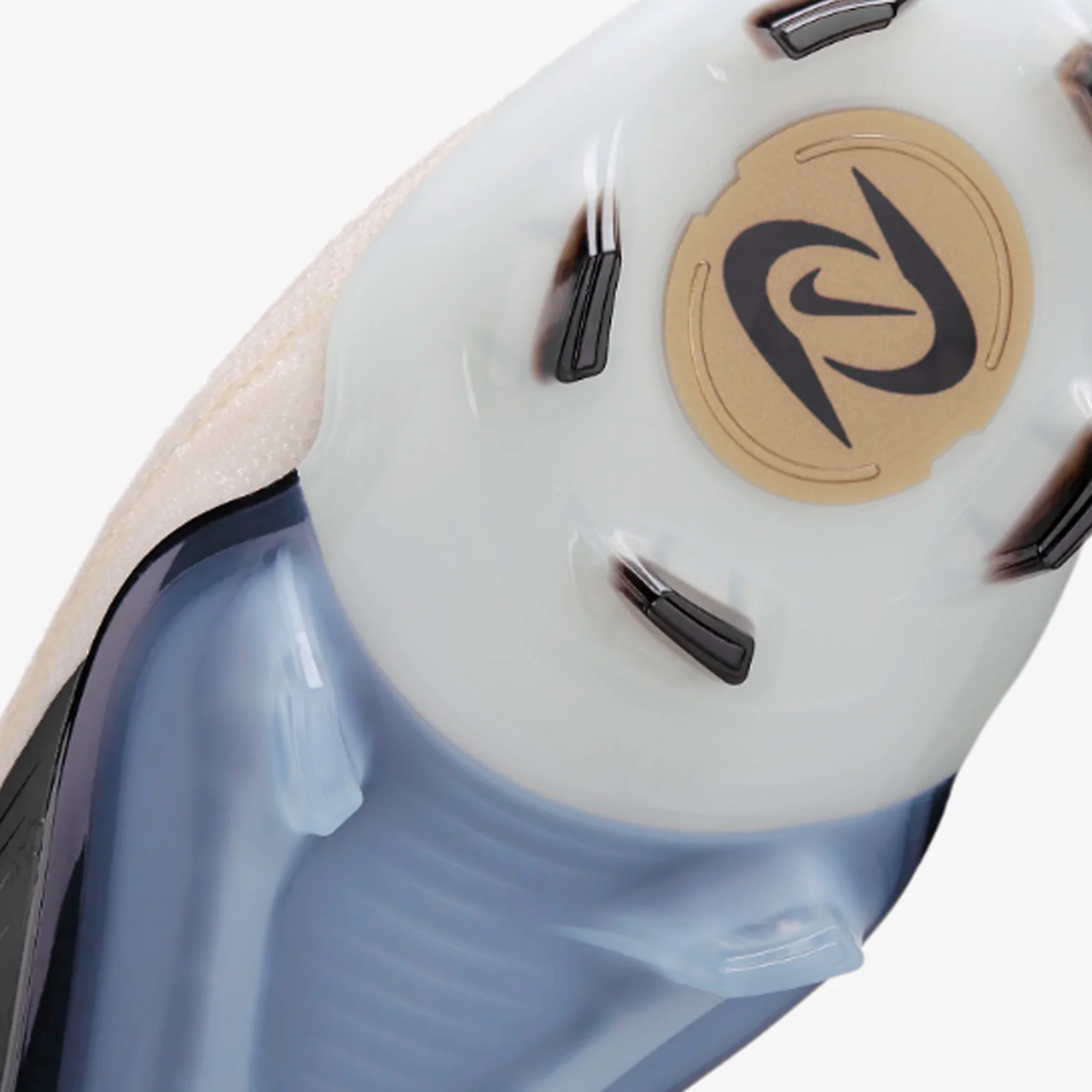 Nike Phantom Luna 2 Elite FG 'Metallic Gold Coin' - Image 8