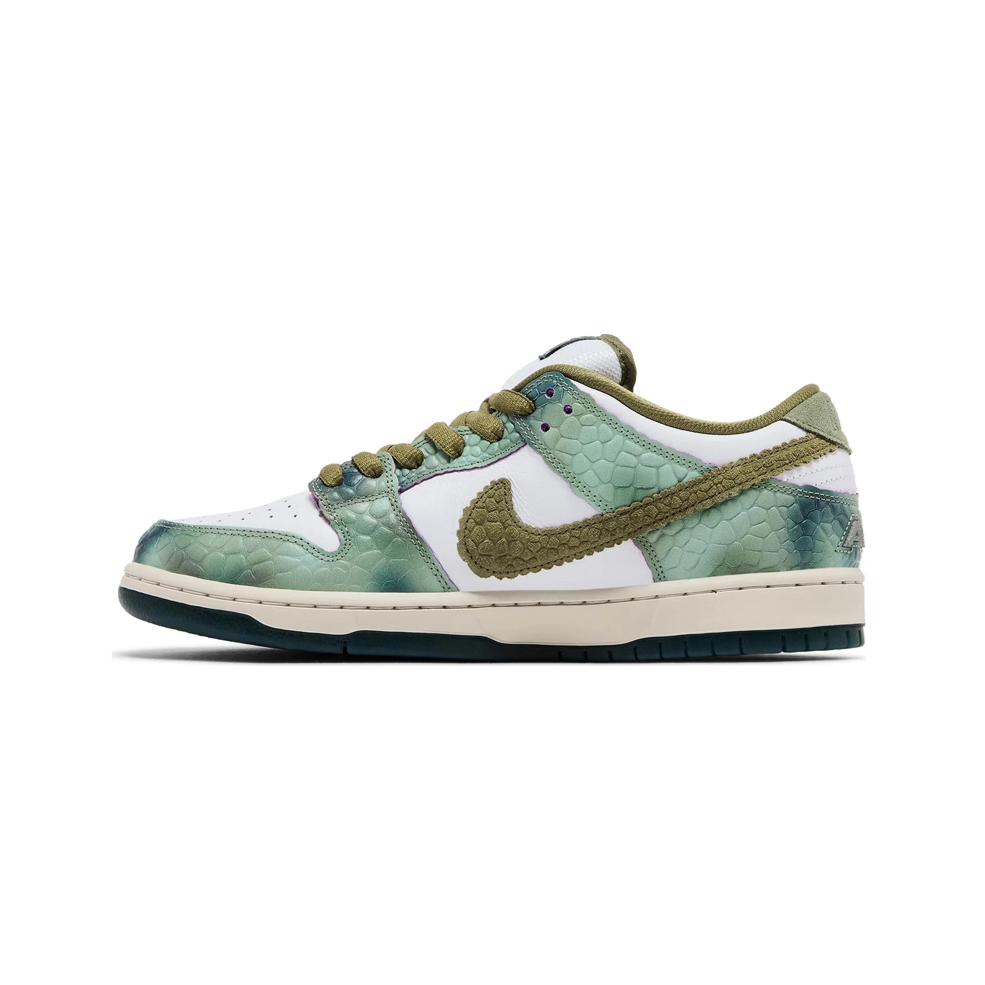 Nike SB Dunk Low Alexis Sablone 'Chameleon' (2024) - Image 3