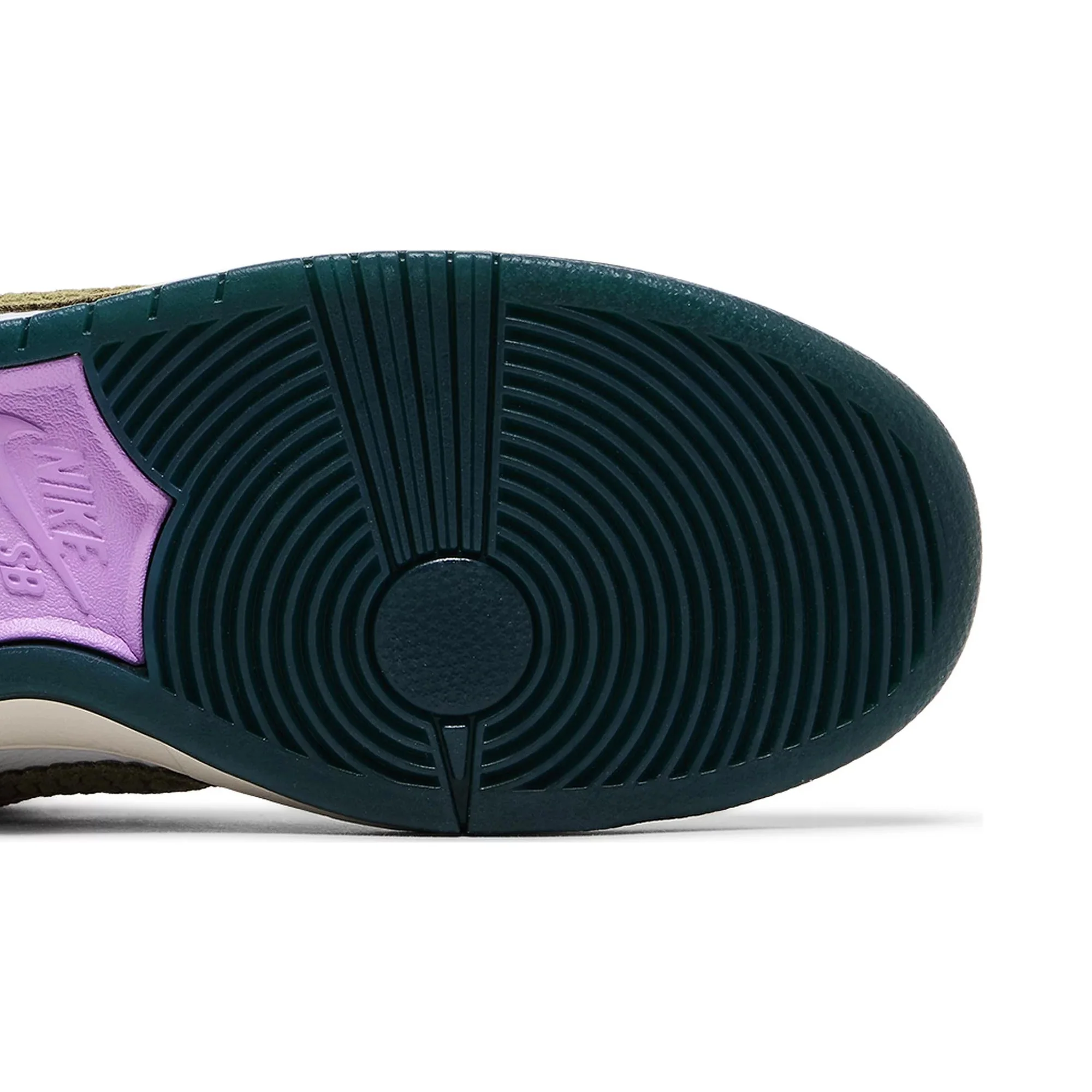 Nike SB Dunk Low Alexis Sablone 'Chameleon' (2024) - Image 9