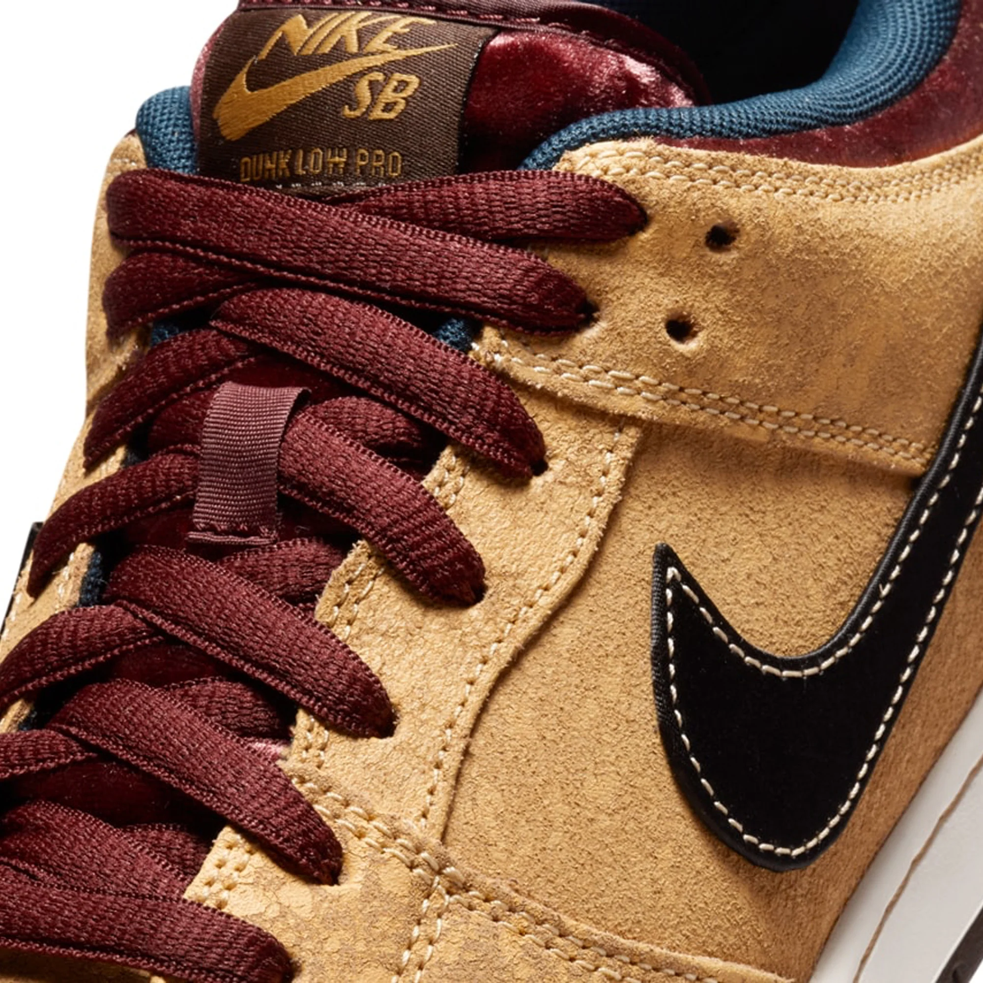 Nike SB Dunk Low 'City of Cinema' (2024) - Image 7