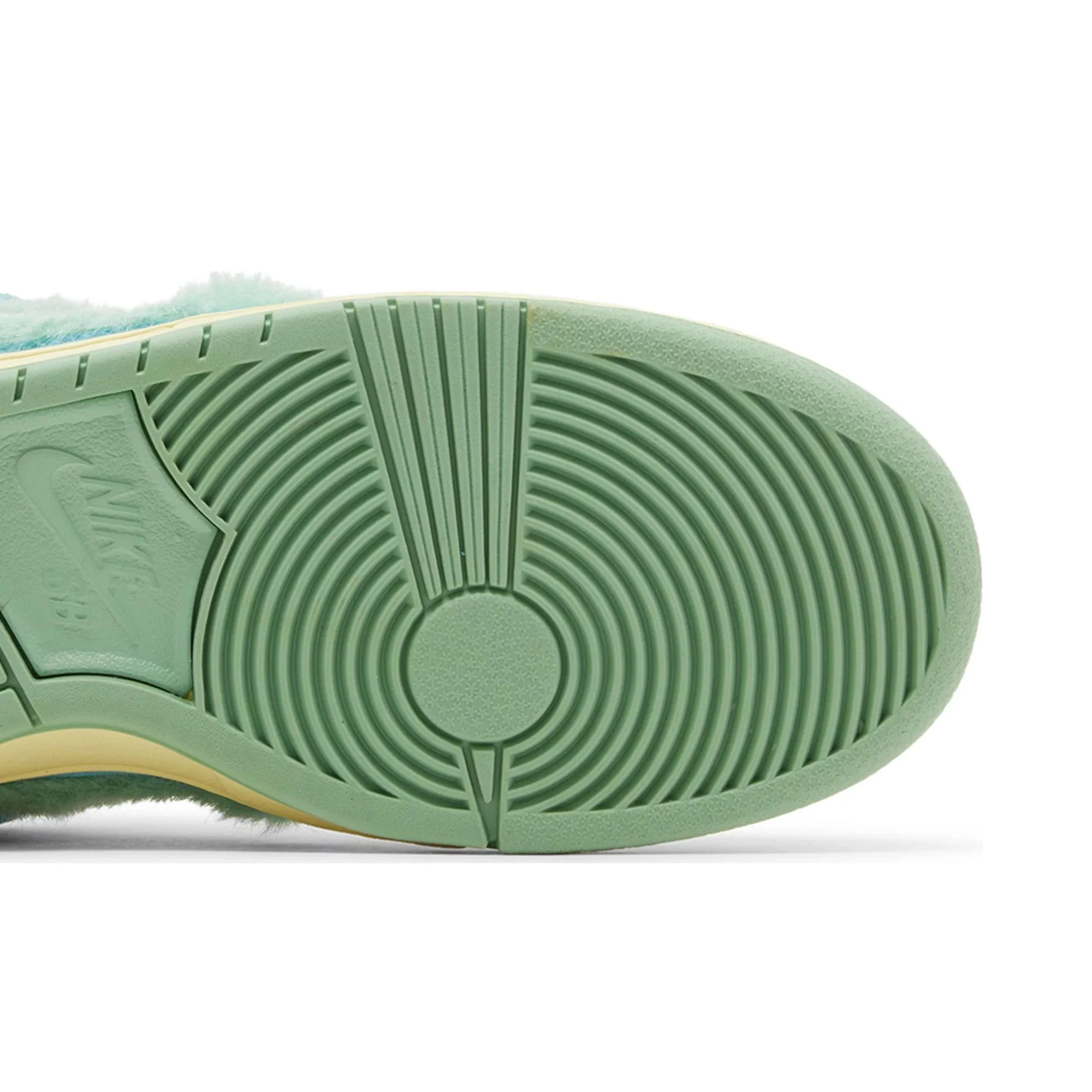 Nike SB Dunk Low 'Verdy Visty' (2024) - Image 8