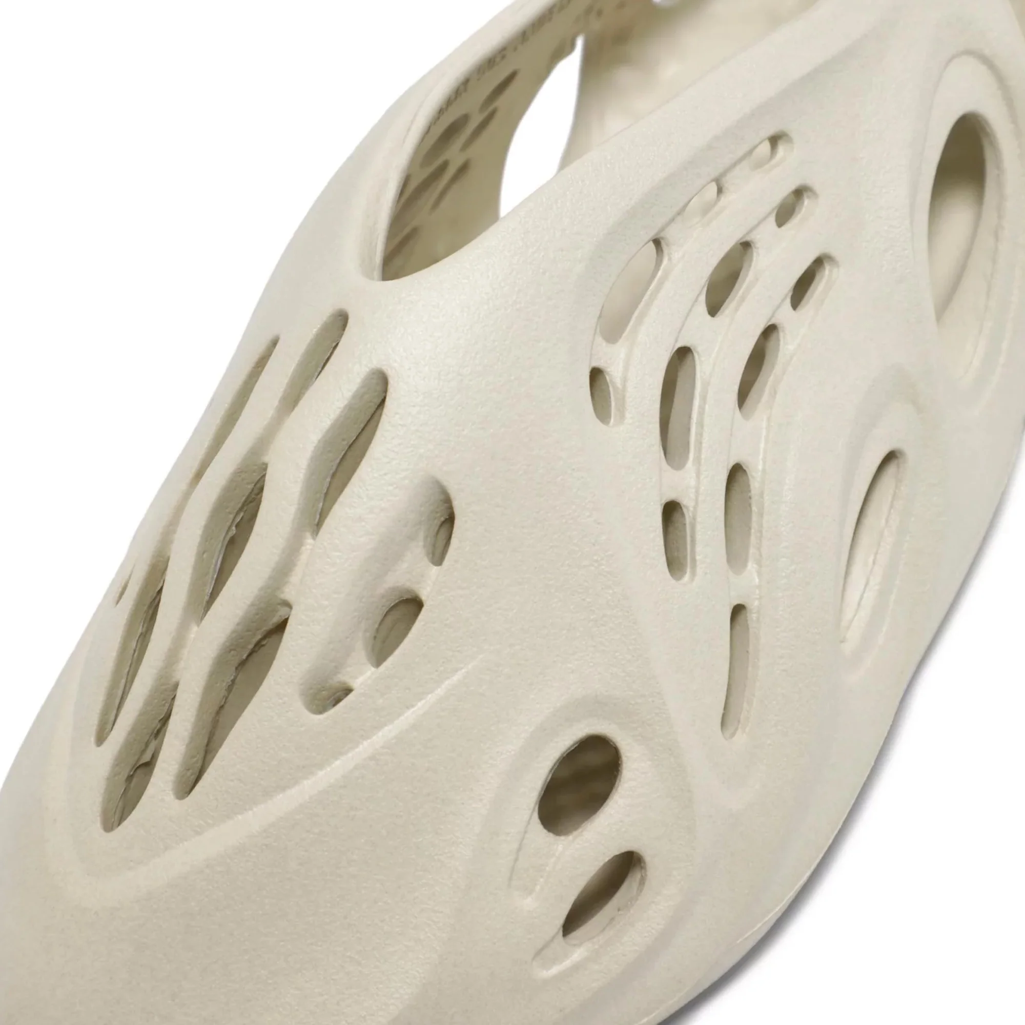 Yeezy Foam Runner 'Sand' (2021) - Image 10