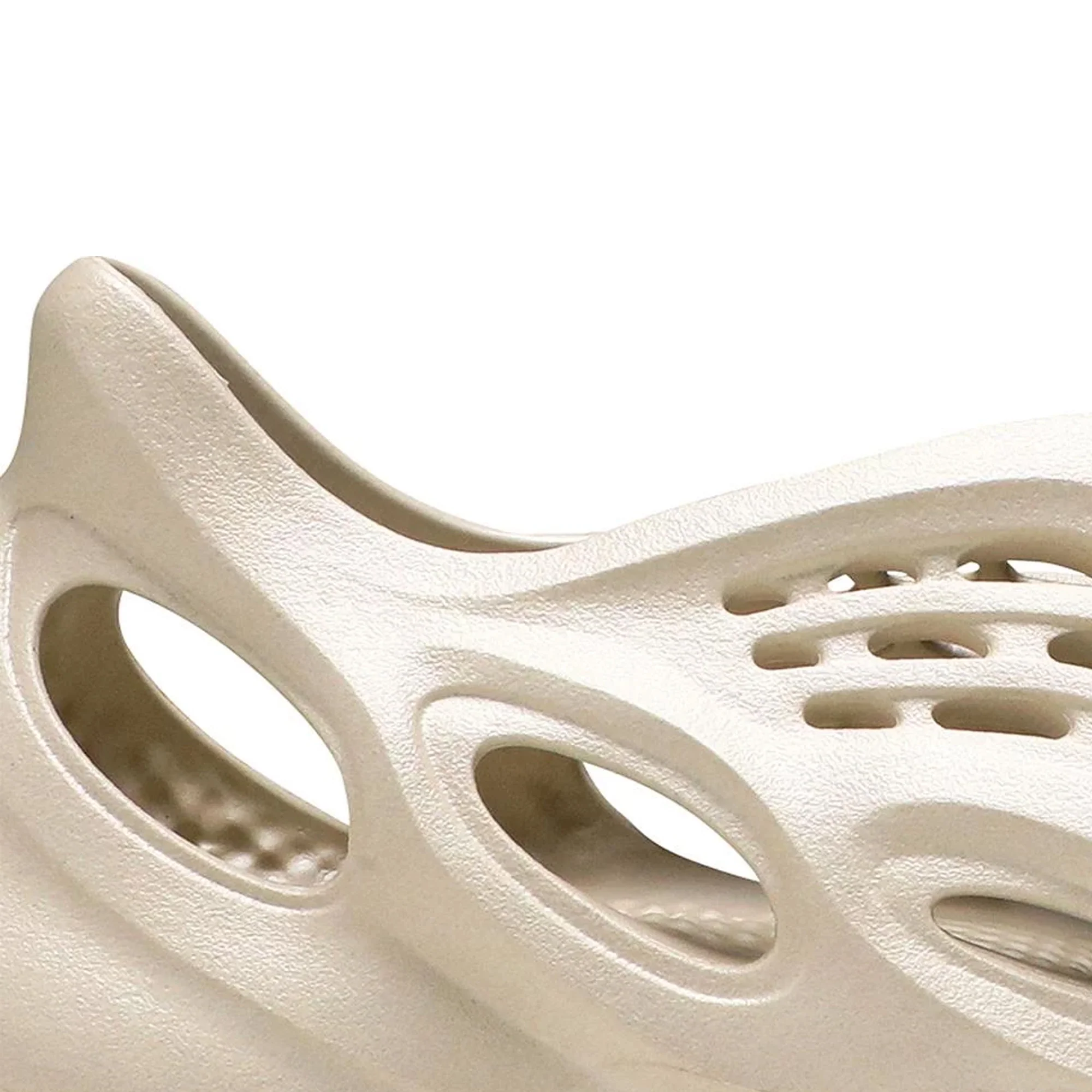 Yeezy Foam Runner 'Sand' (2021) - Image 8