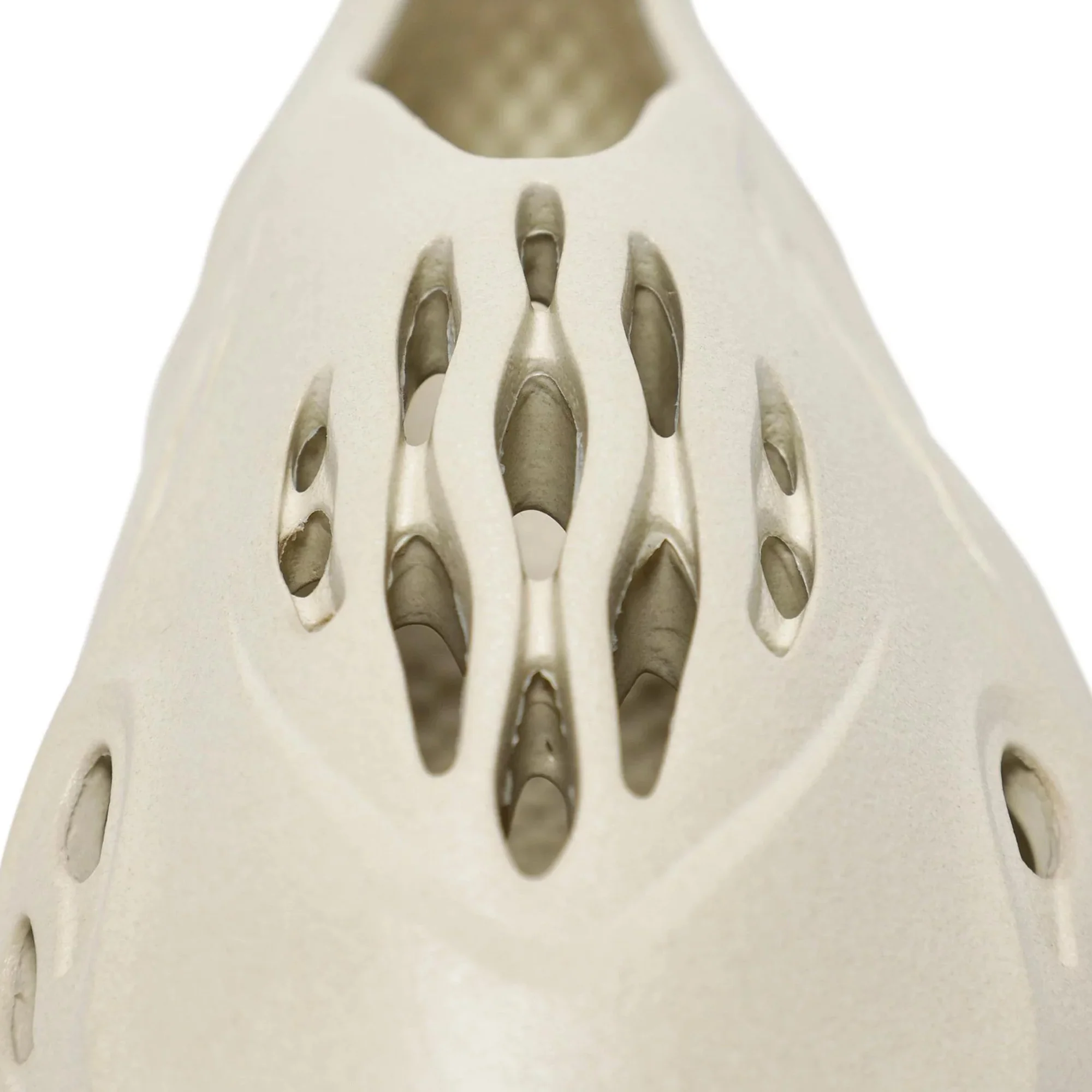 Yeezy Foam Runner 'Sand' (2021) - Image 9